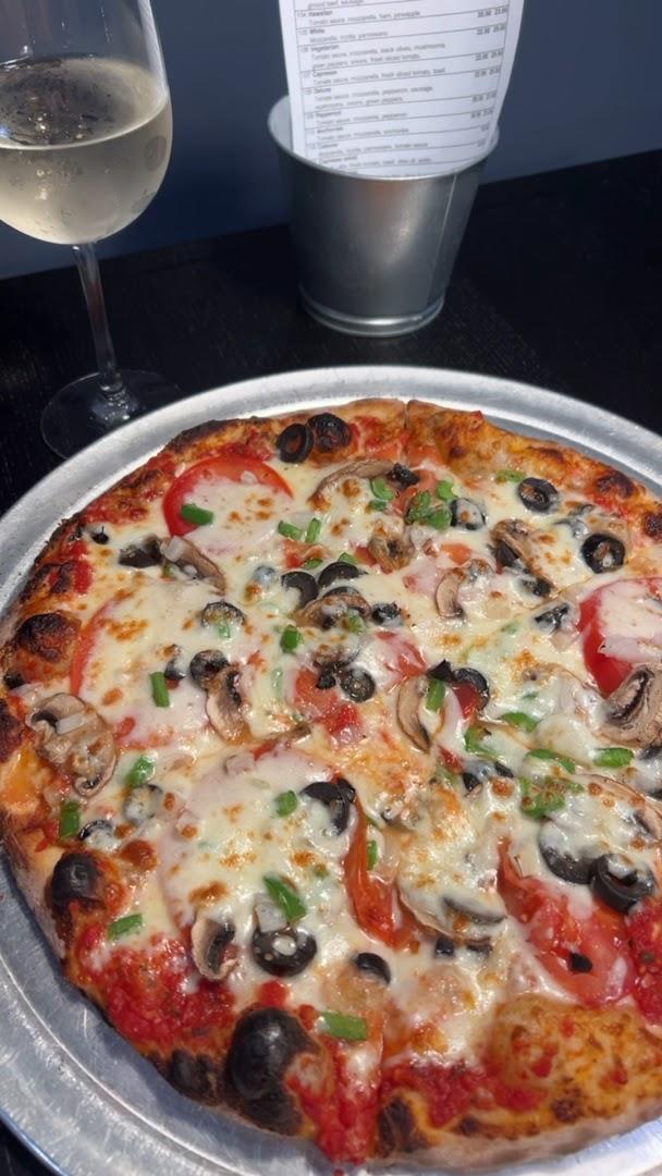 La Pizza Nostra
